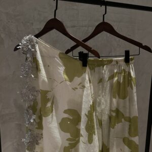 chrome flower assymetrical set